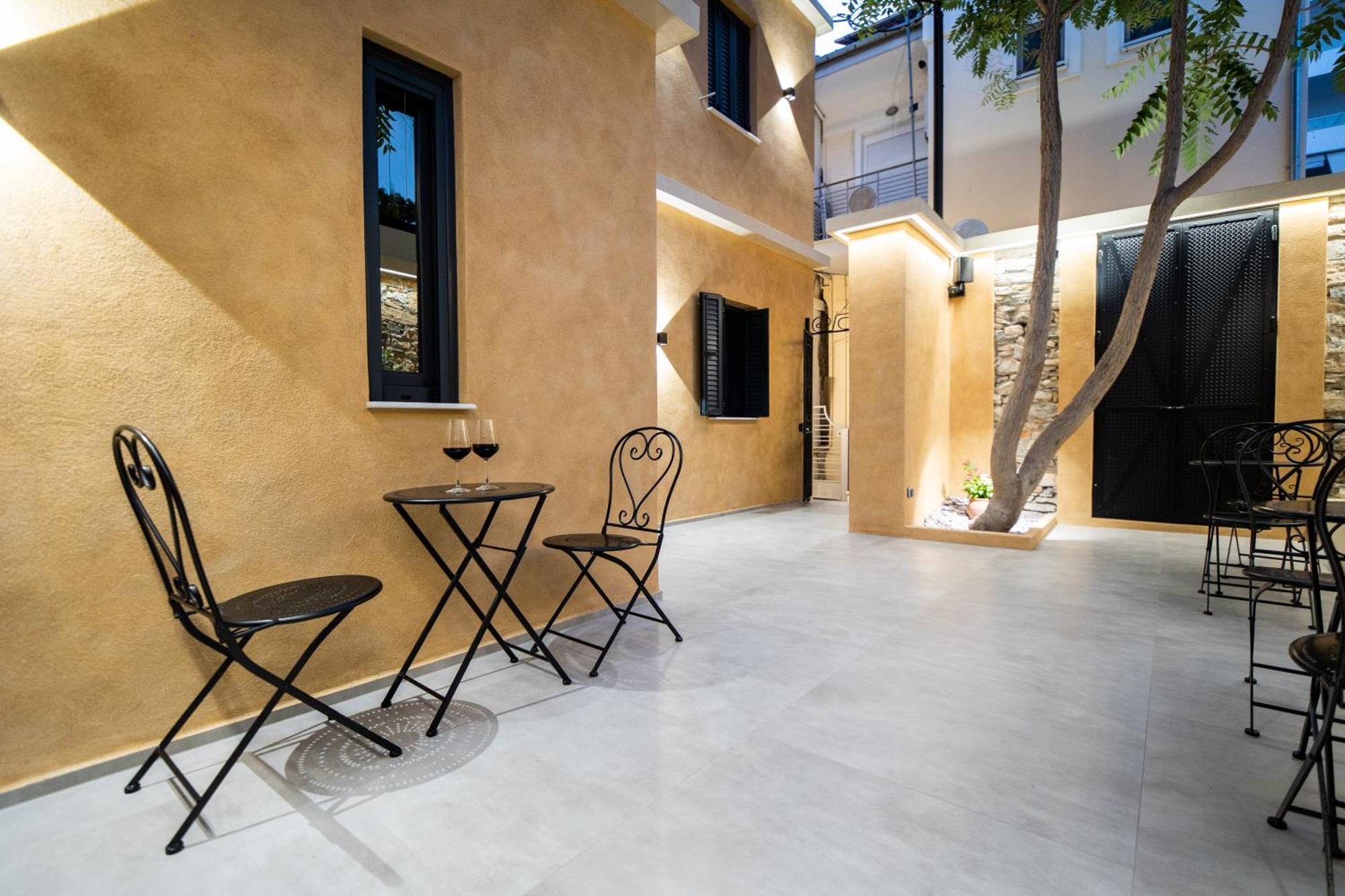 Апартаменты Luxury - Le Petit Bati Волос Экстерьер фото